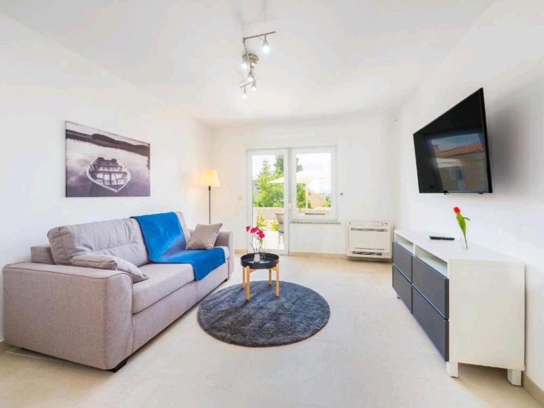 Adriatico Apartment Omisalj ภายนอก รูปภาพ