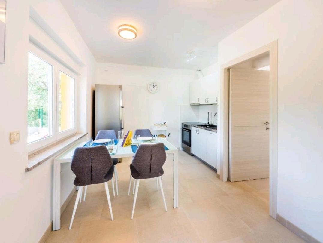 Adriatico Apartment Omisalj ภายนอก รูปภาพ