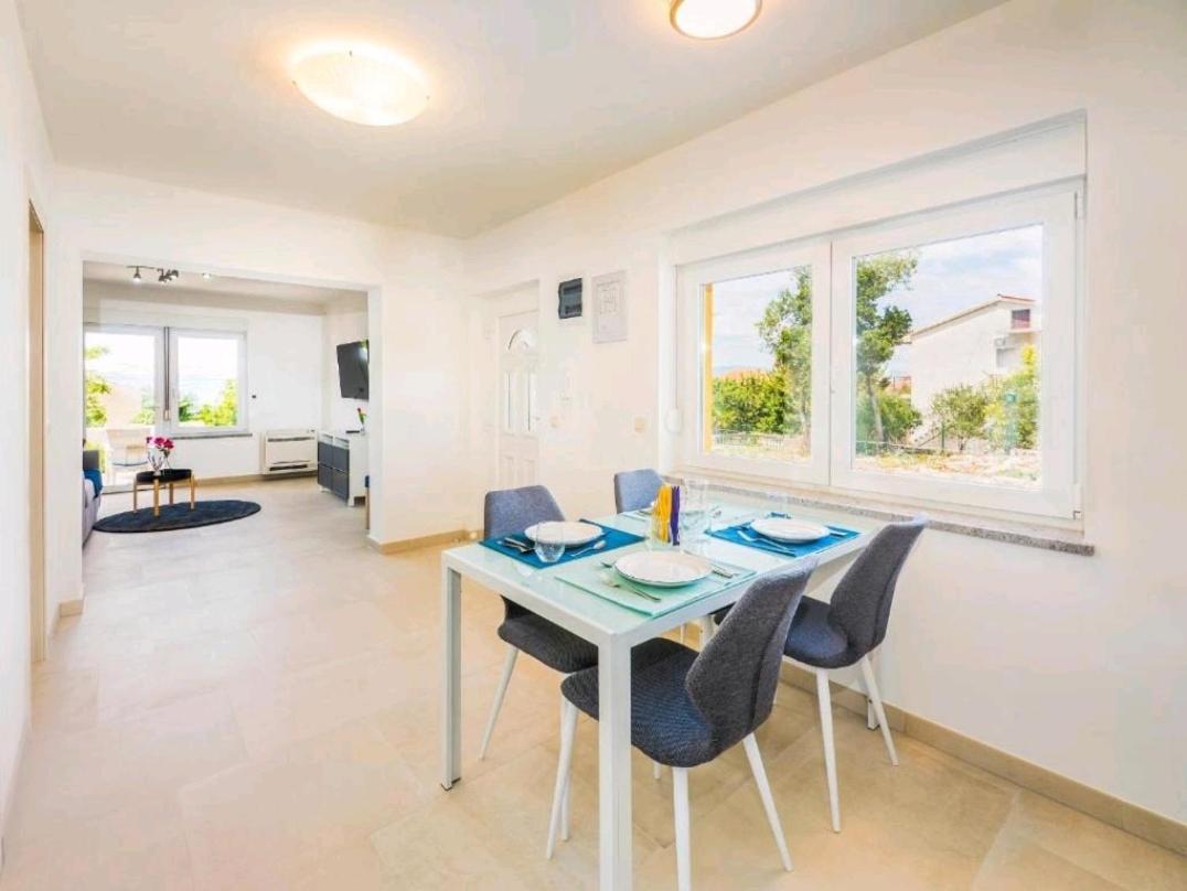 Adriatico Apartment Omisalj ภายนอก รูปภาพ